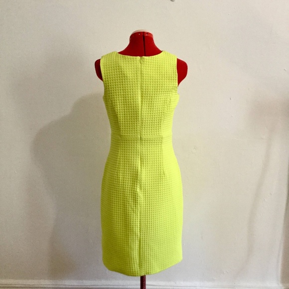 ✨ HP ✨ Textured Neon Dress - Picture 4 of 6